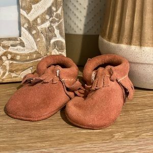 Freshly Picked Dusty Rose Suede Moccasins Size 0